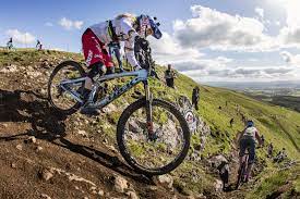 Mountain bikes are divided into four types: