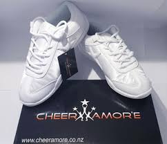 What is a good brand of cheerleading shoes